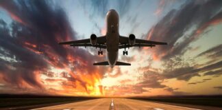 How do I book flights on the internet? delta call to book flight